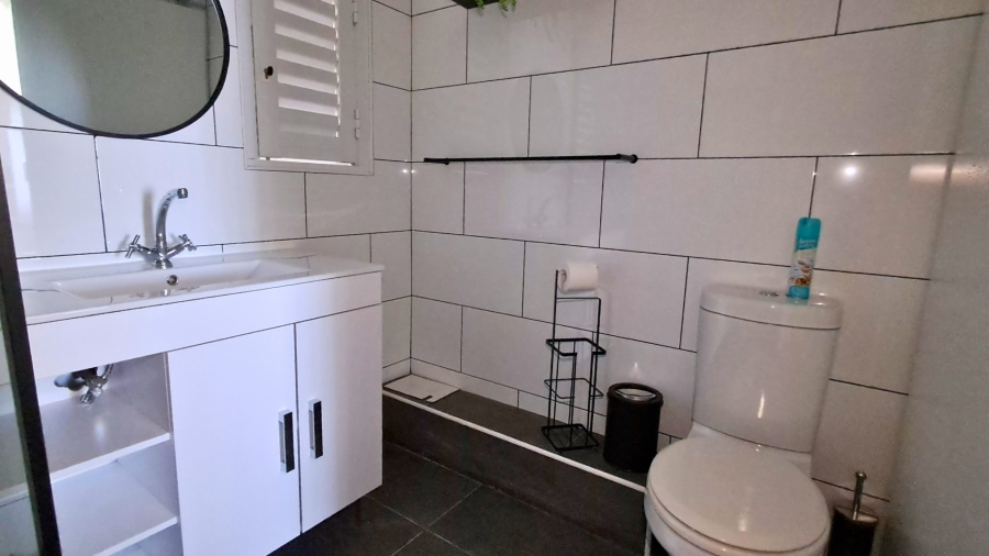 To Let 2 Bedroom Property for Rent in Big Bay Western Cape